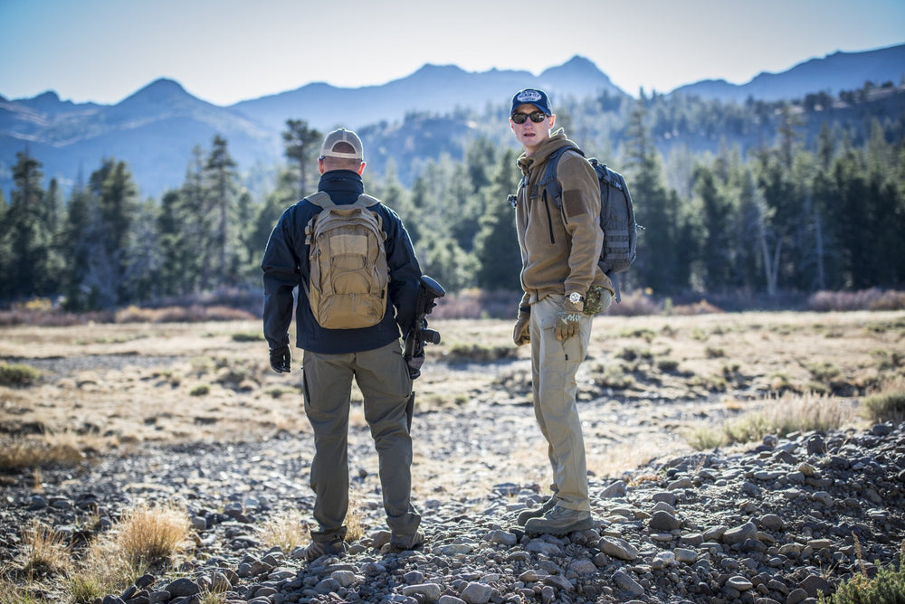 ציוד טיולים, ציוד מחנאות, ציוד שטח, אוהלים לטיולים, שקי שינה מחנאות, פנסי שטח, גזיות לטיול, תרמילים לטיולים, בישול בשטח, מזרנים לטיולים, טיולים בטבע, ציוד טיולים איכותי, מחנאות למטיילים