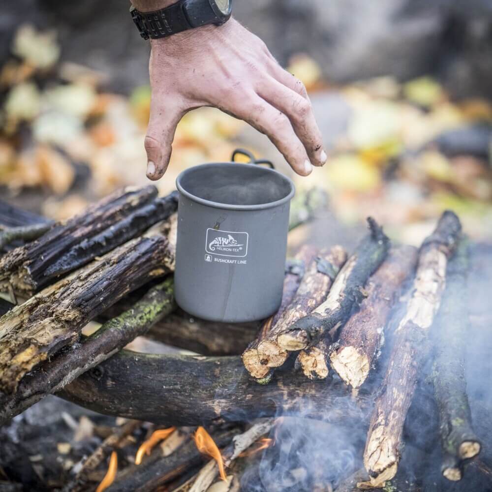 ספל קמפינג על בולי עץ ובישול עם אש, HELIKON TEX