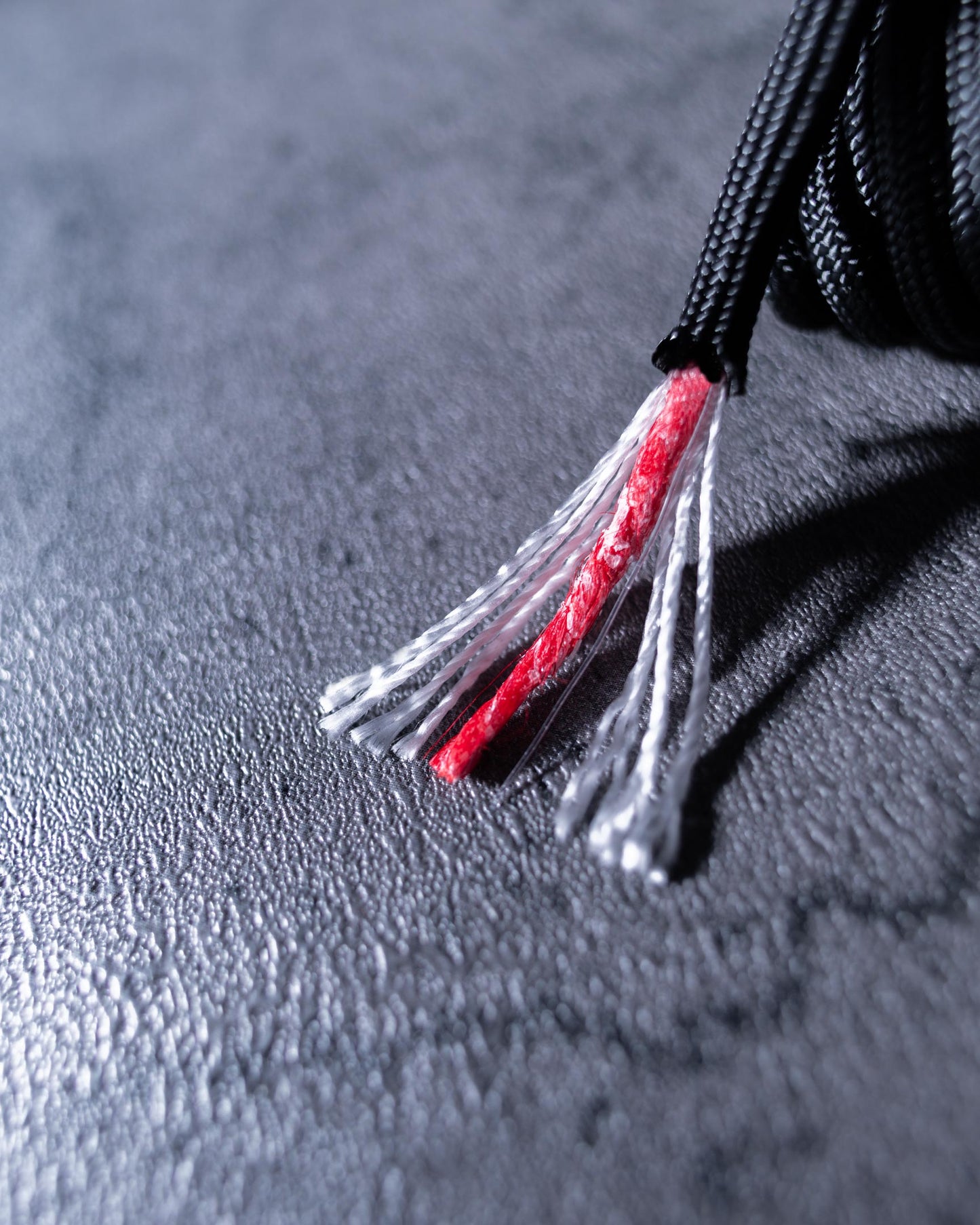 חוט פראקורד עם מנגנון הדלקה Gordian 550 Firecord - שחור